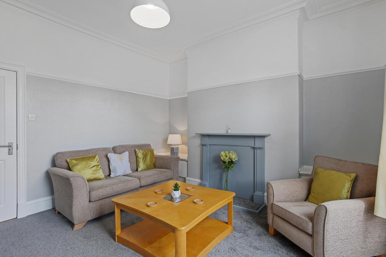 Lovely 3 Bedroom Apartment In Aberdeen Centre Exterior foto